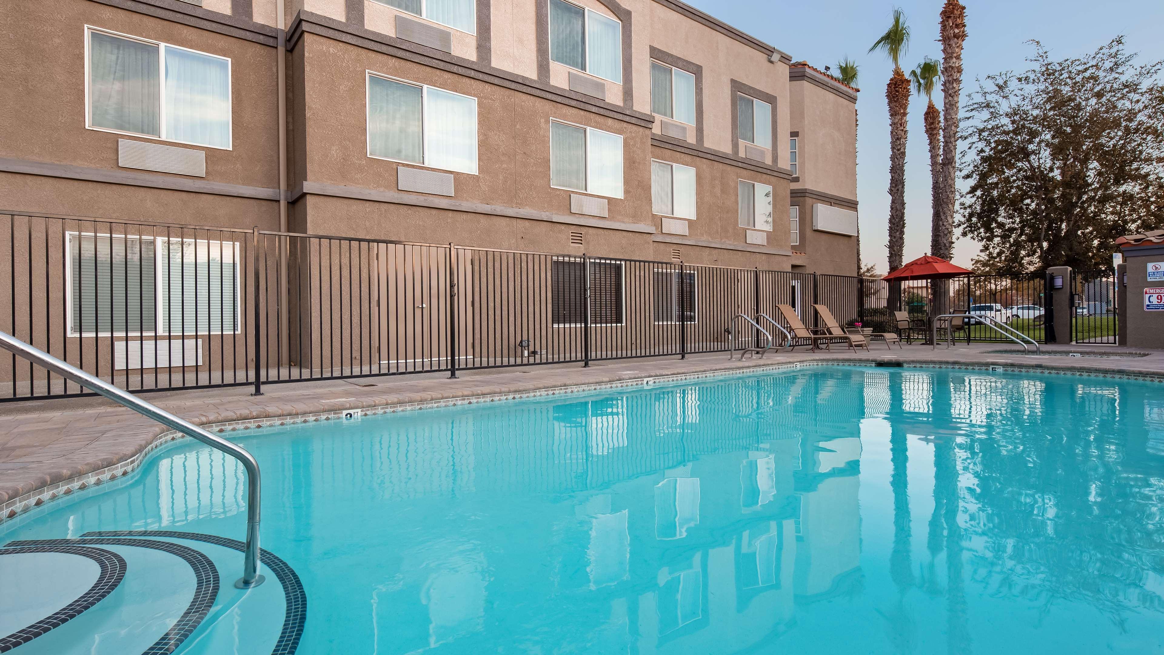 Best Western Plus Villa Del Lago Inn Patterson Exteriér fotografie